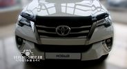Дефлектор капота Toyota Fortuner, 2015-, темный